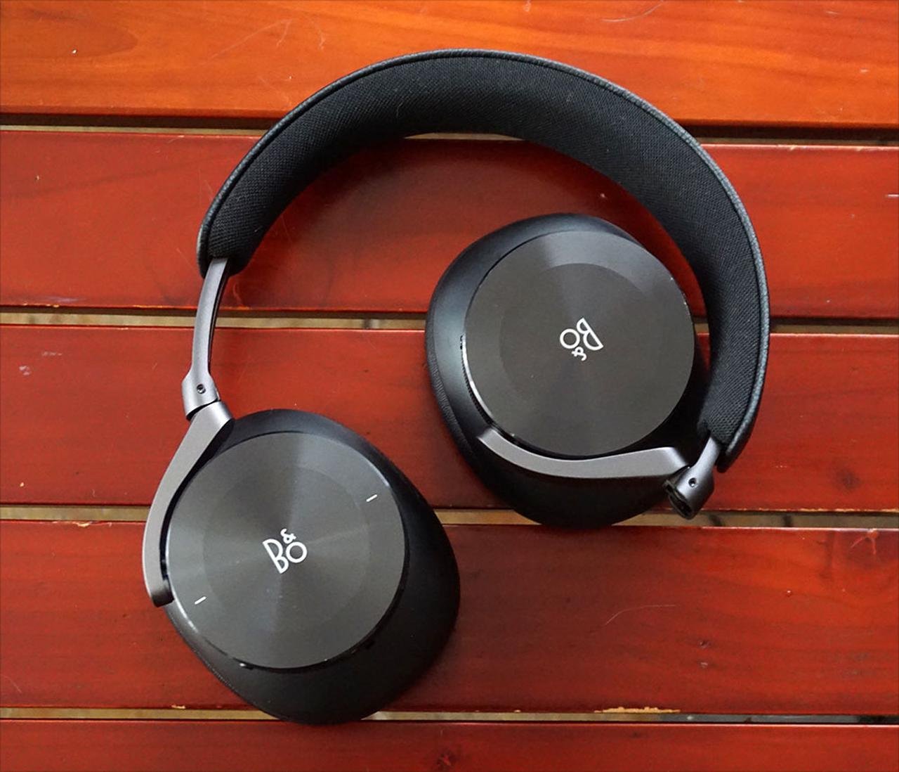 Bang & Olufsenのワイヤレスヘッドホン「Beoplay H95」は、音楽を