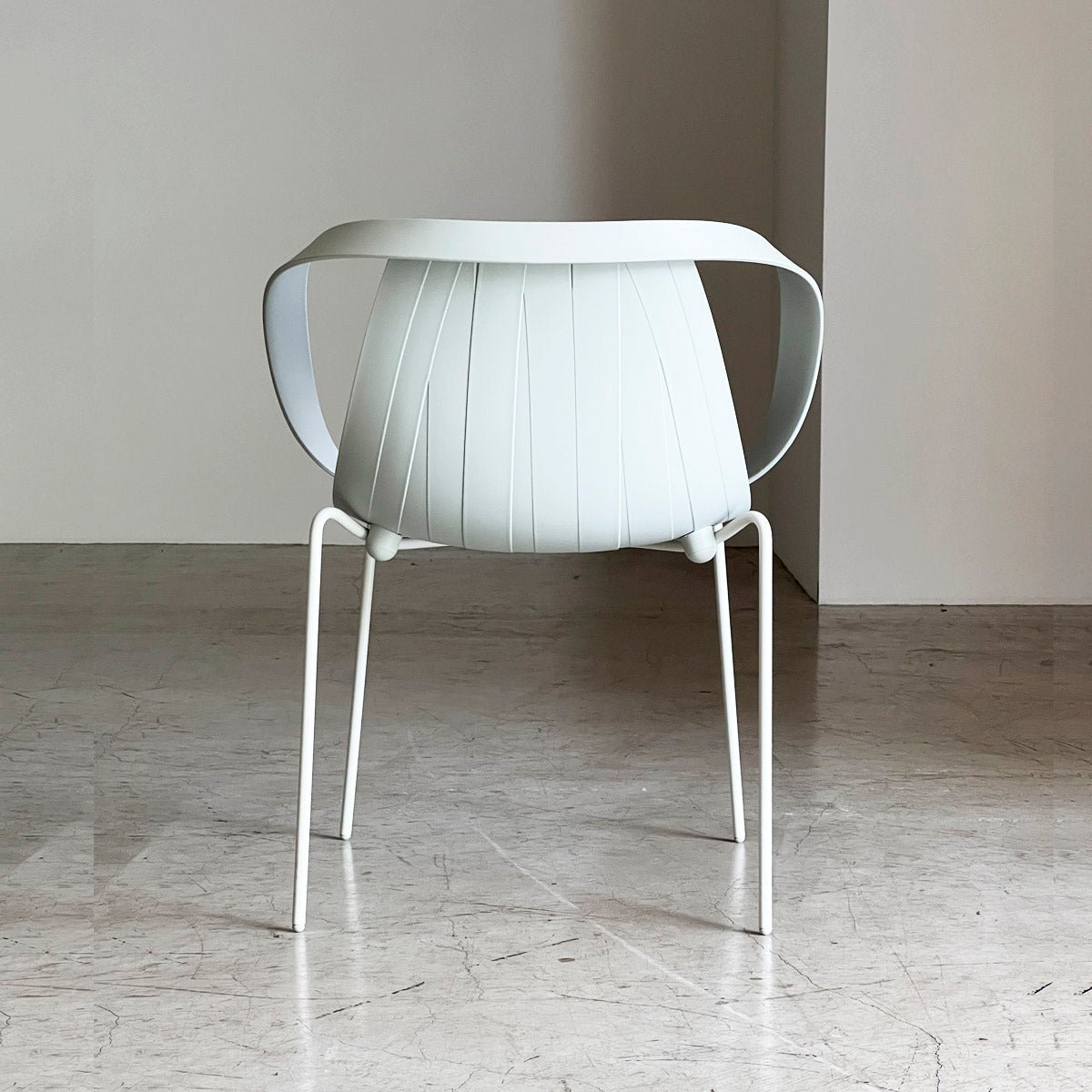 MOROSO Impossible Wood Arm Chair Grey (店頭展示品E） – D9 STUDIO