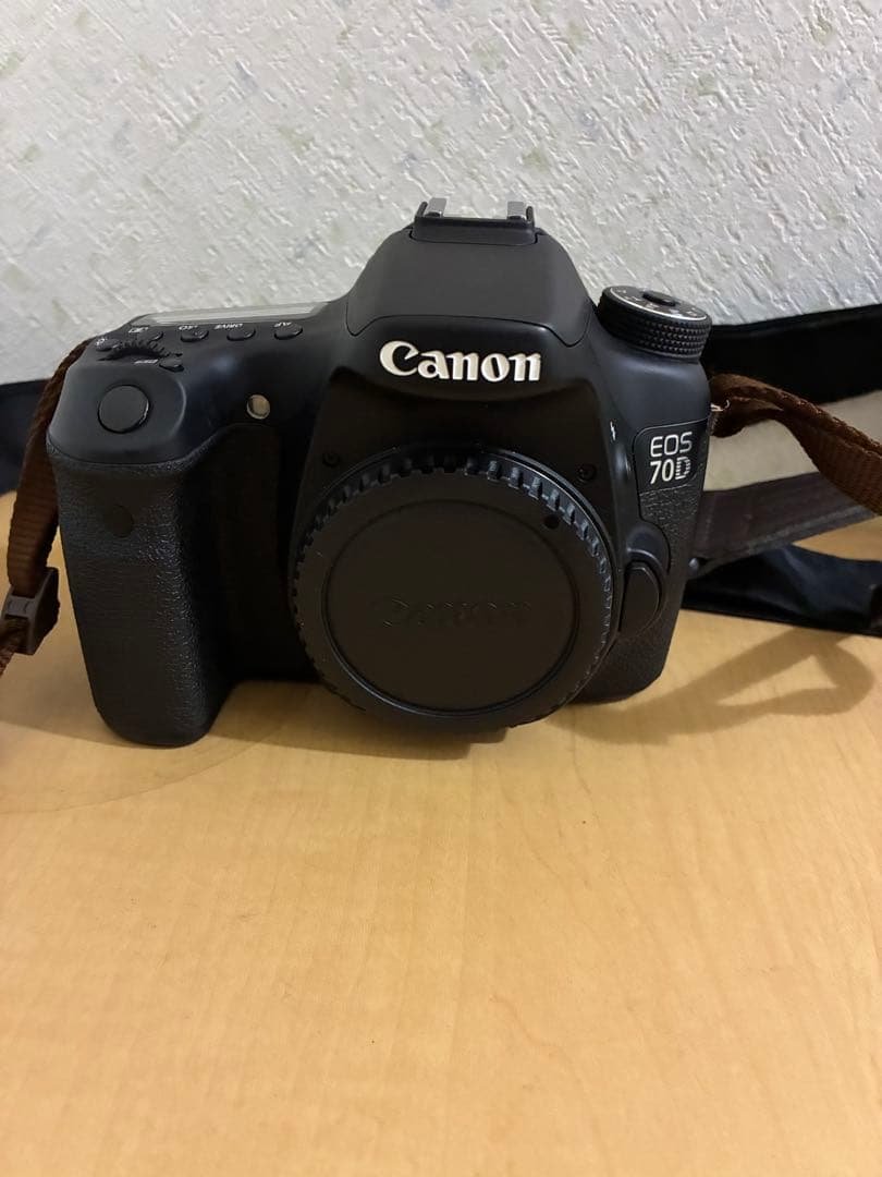 一眼レフカメラEOS 70D・ボディーレンズ Amazon.co.jp: Canon デジタル一眼レフカメラ EOS70D ボディ ブラック