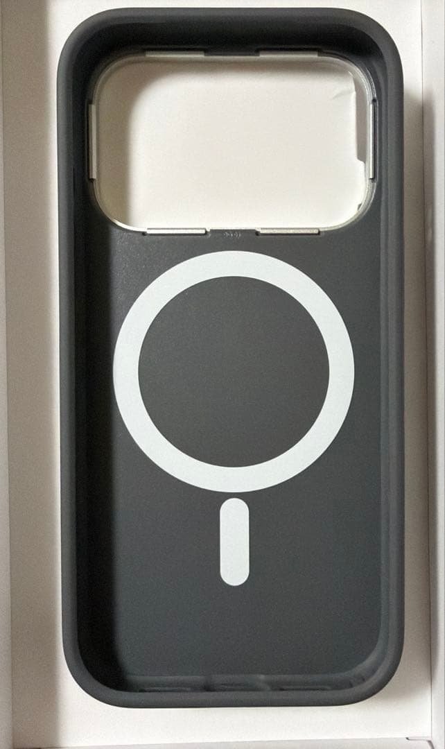 美品】CASETiFY メタルウェーブケース iPhone 17 Pro - メルカリ